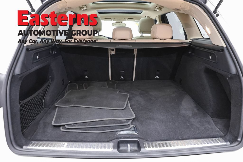 Used 2019 Mercedes-Benz GLC 300 4MATIC image 11