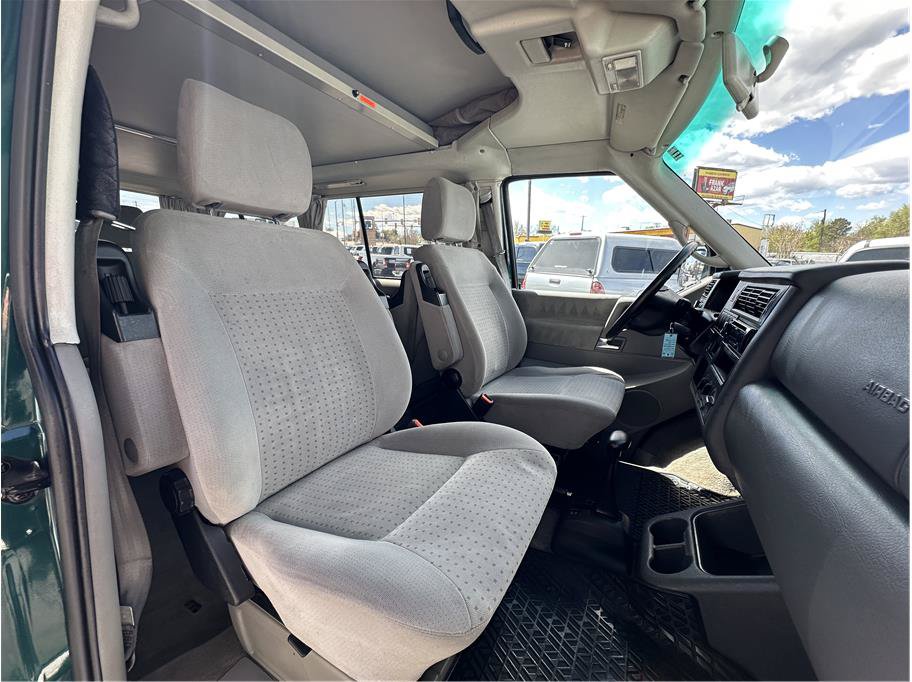 Used 2003 Volkswagen Eurovan MV FWD image 4
