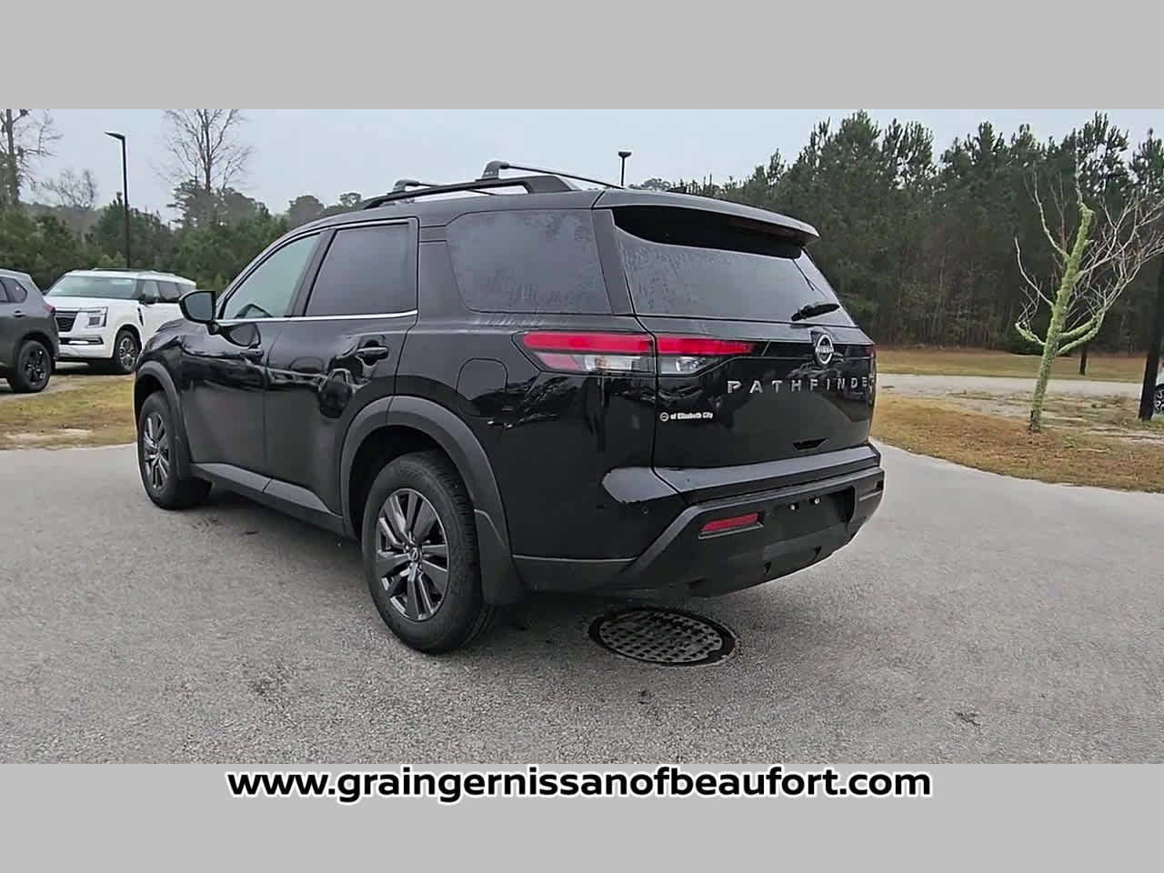 New 2026 Nissan Pathfinder SV FWD image 30