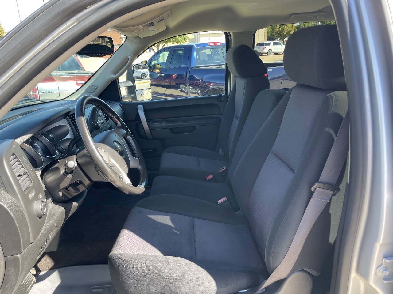 Used 2014 Chevrolet Silverado 2500 LT w/ Interior Plus Package AWD/4WD image 9