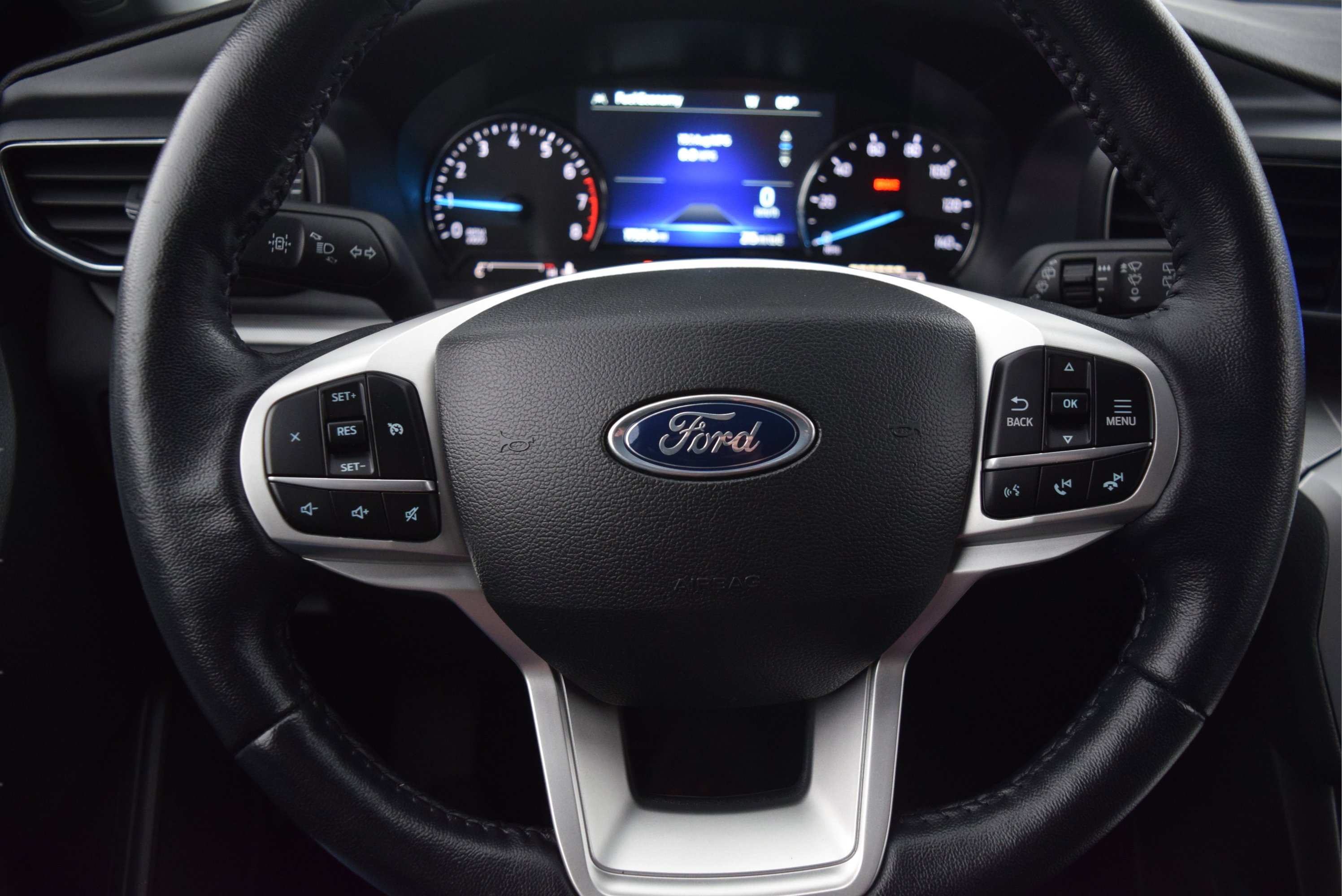 Used 2023 Ford Explorer XLT w/ Equipment Group 202A image 11