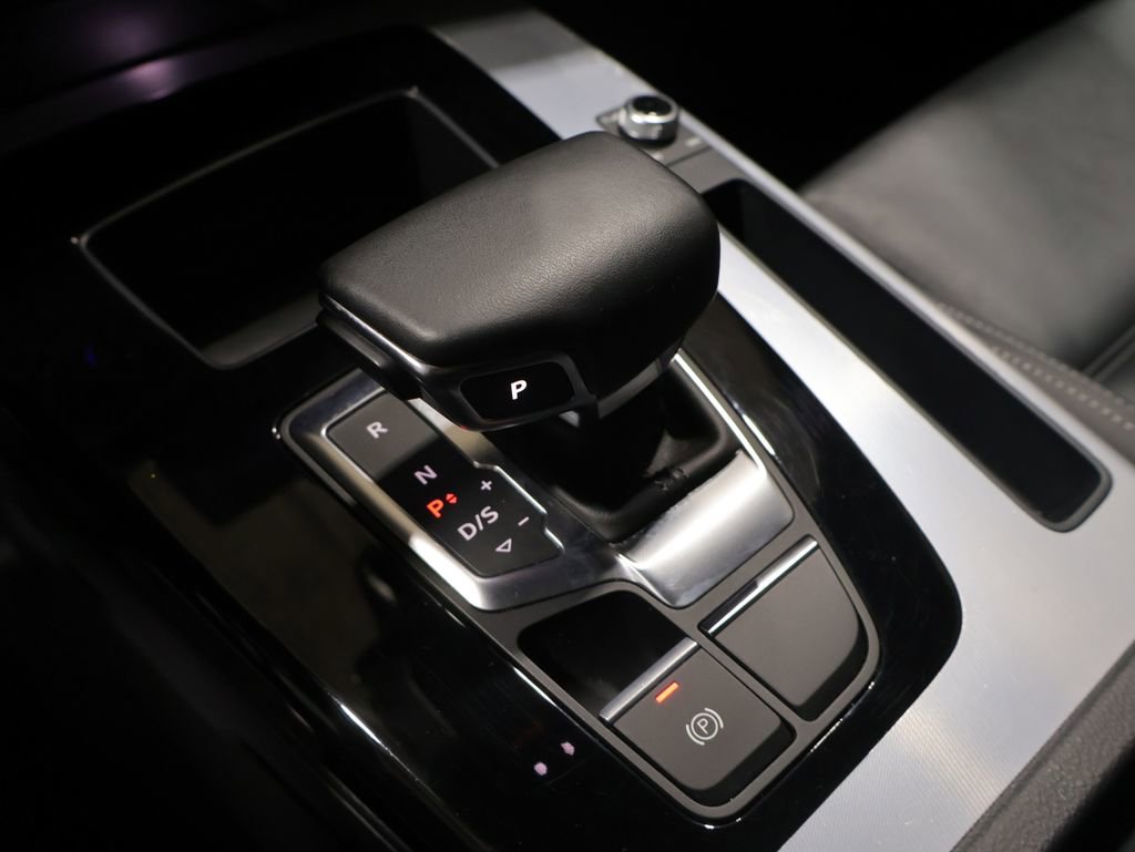 Used 2025 Audi Q5 2.0T Premium image 28