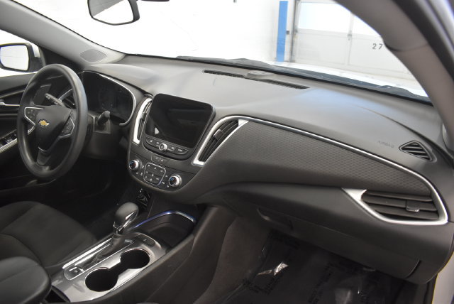 Used 2022 Chevrolet Malibu LT FWD image 18