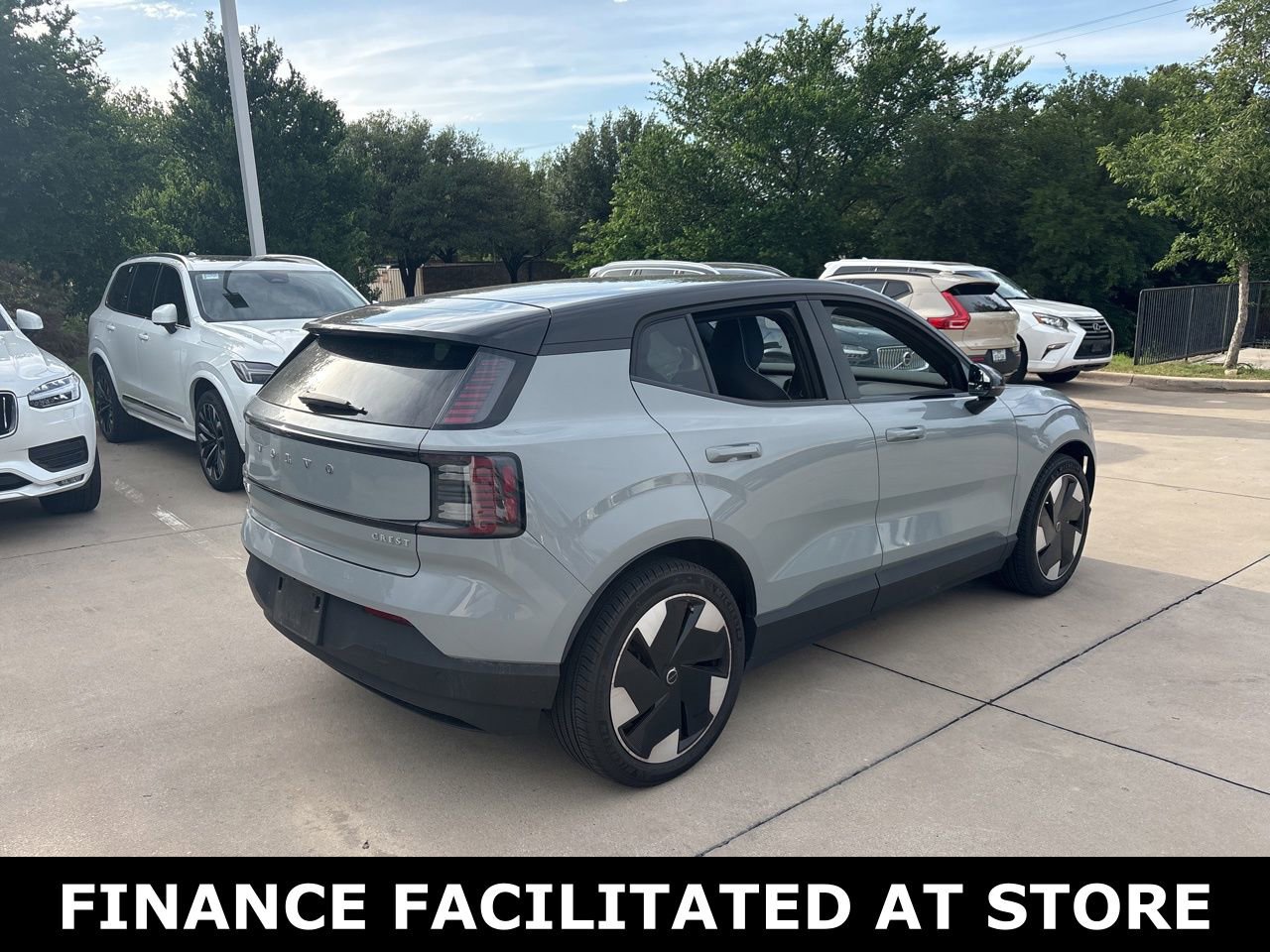 Certified 2025 Volvo EX30 Plus w/ Protection Package Premier AWD/4WD image 5
