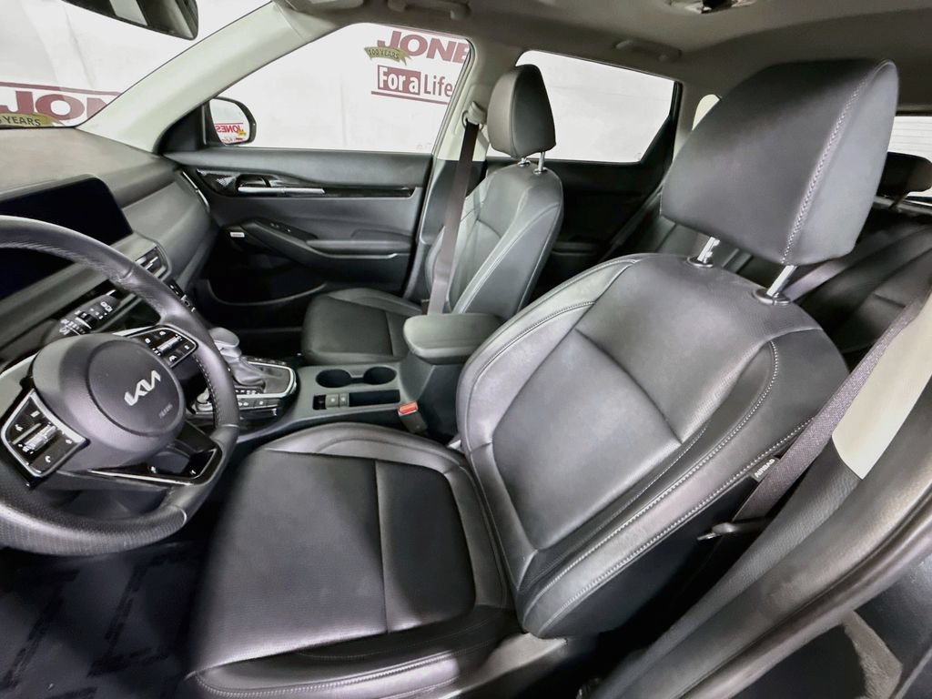 Used 2025 Kia Seltos SX w/ SX Sunroof Package AWD/4WD image 28