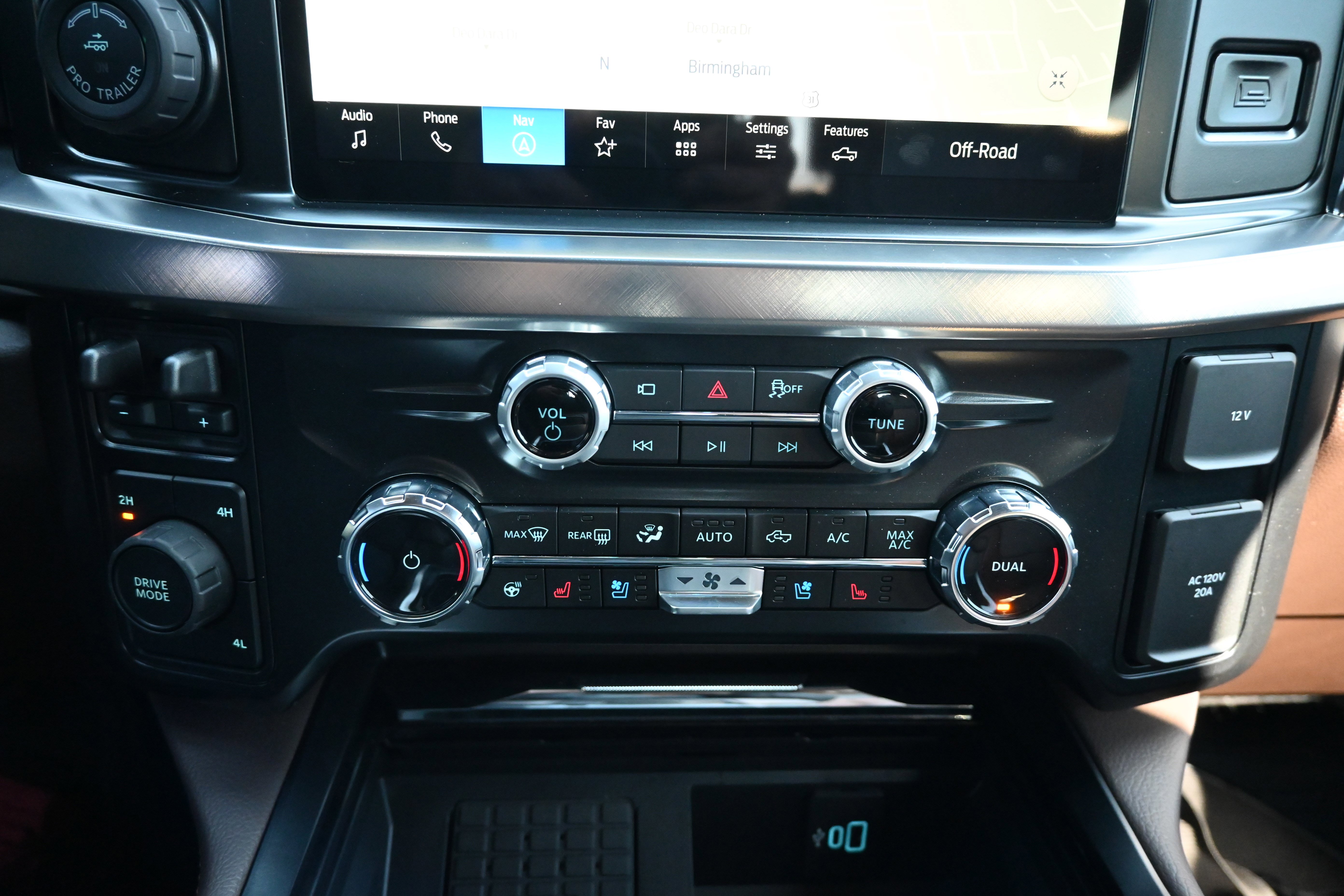 Used 2026 Ford F450 King Ranch w/ FX4 Off-Road Package image 30