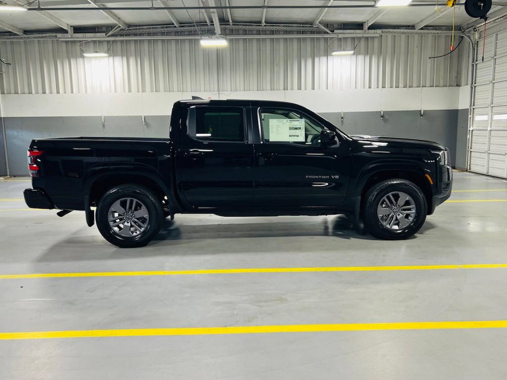 New 2027 Nissan Frontier SV RWD image 16