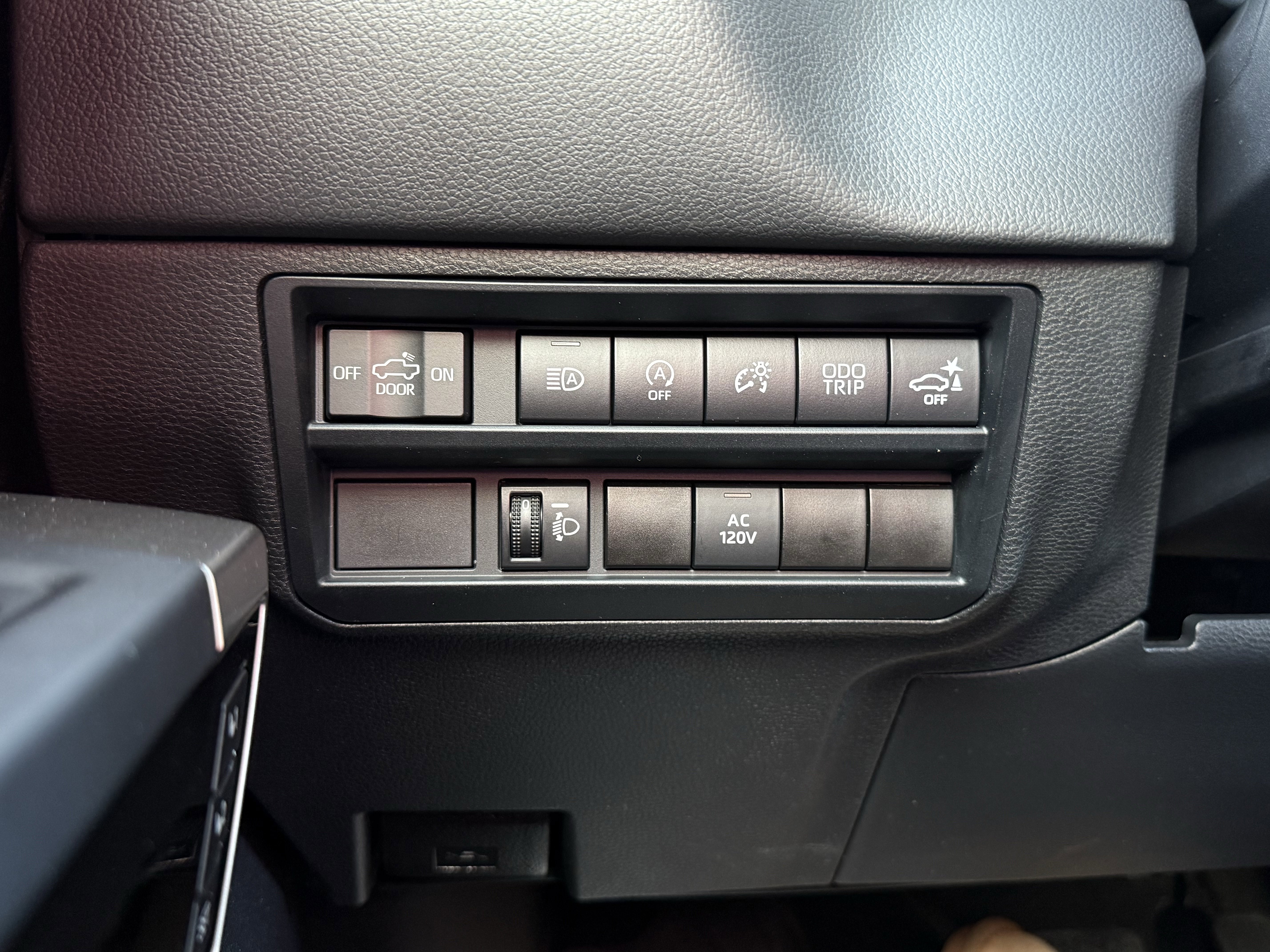 Used 2022 Toyota Tundra Limited image 26