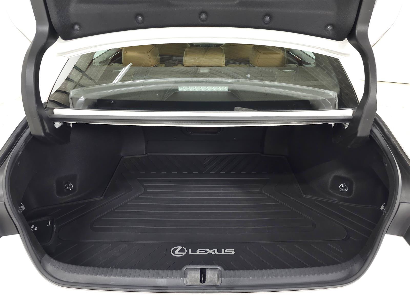 Used 2020 Lexus ES 300h w/ Accessory Package 2 FWD image 7