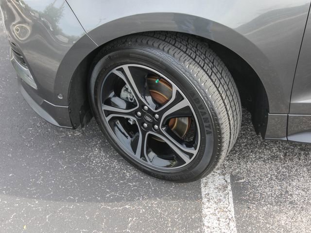 Used 2019 Ford Edge ST w/ Equipment Group 401A AWD/4WD image 31