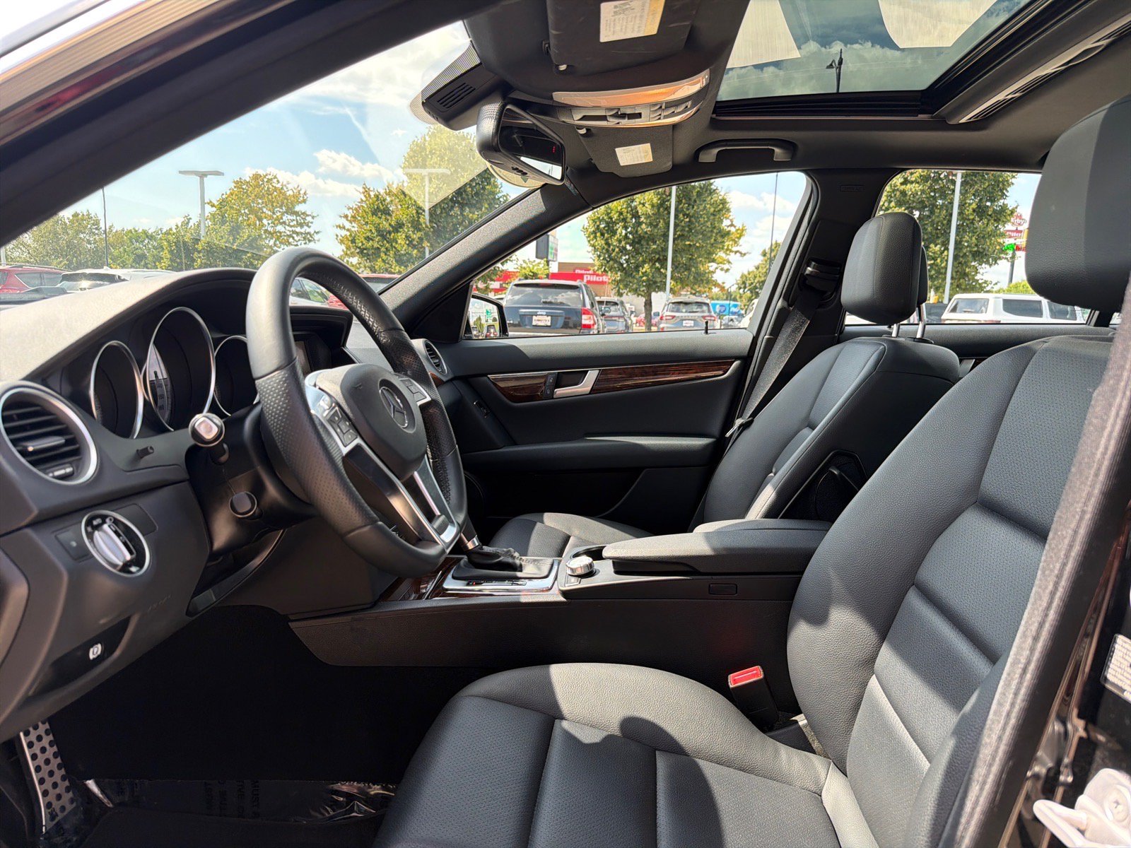 Used 2013 Mercedes-Benz C 300 4MATIC Sedan image 12