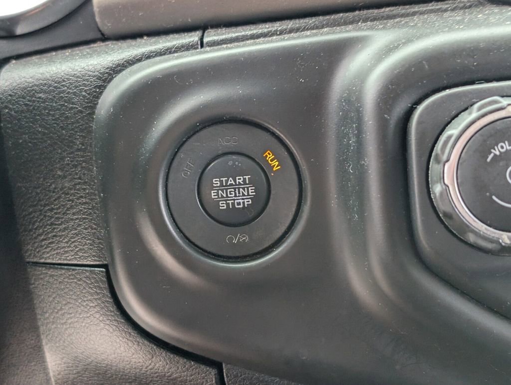 Certified 2018 Jeep Wrangler Unlimited Sport S image 25