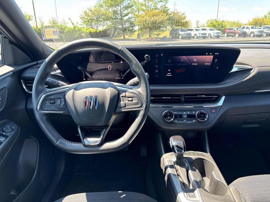 Used 2024 Buick Envista Sport Touring w/ Convenience I Package FWD image 23
