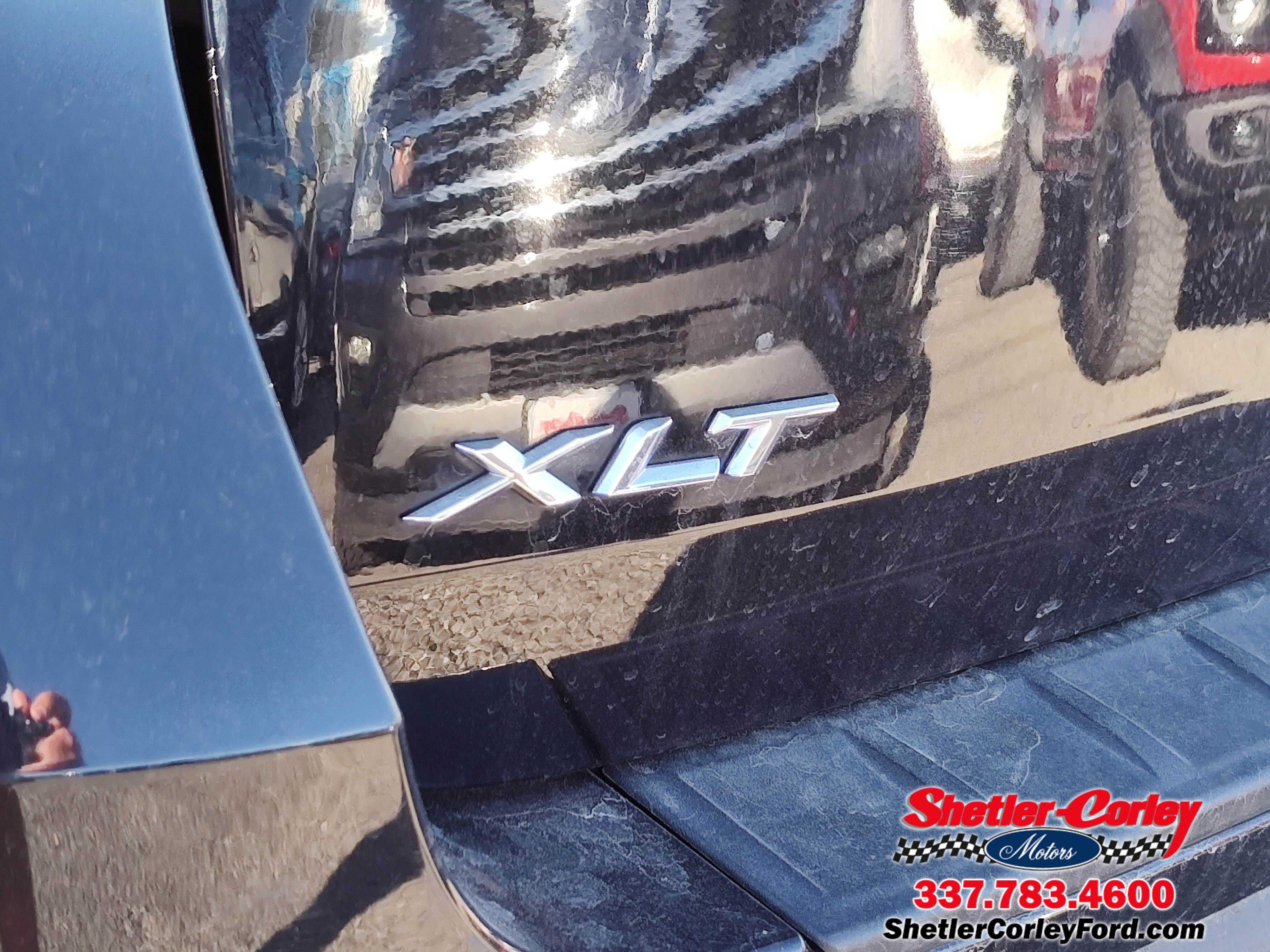 Used 2023 Ford Explorer XLT w/ Equipment Group 202A image 5