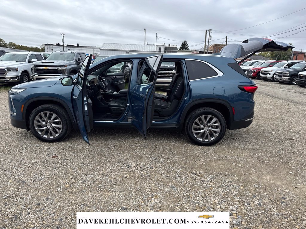Used 2026 Buick Enclave Preferred AWD/4WD image 31