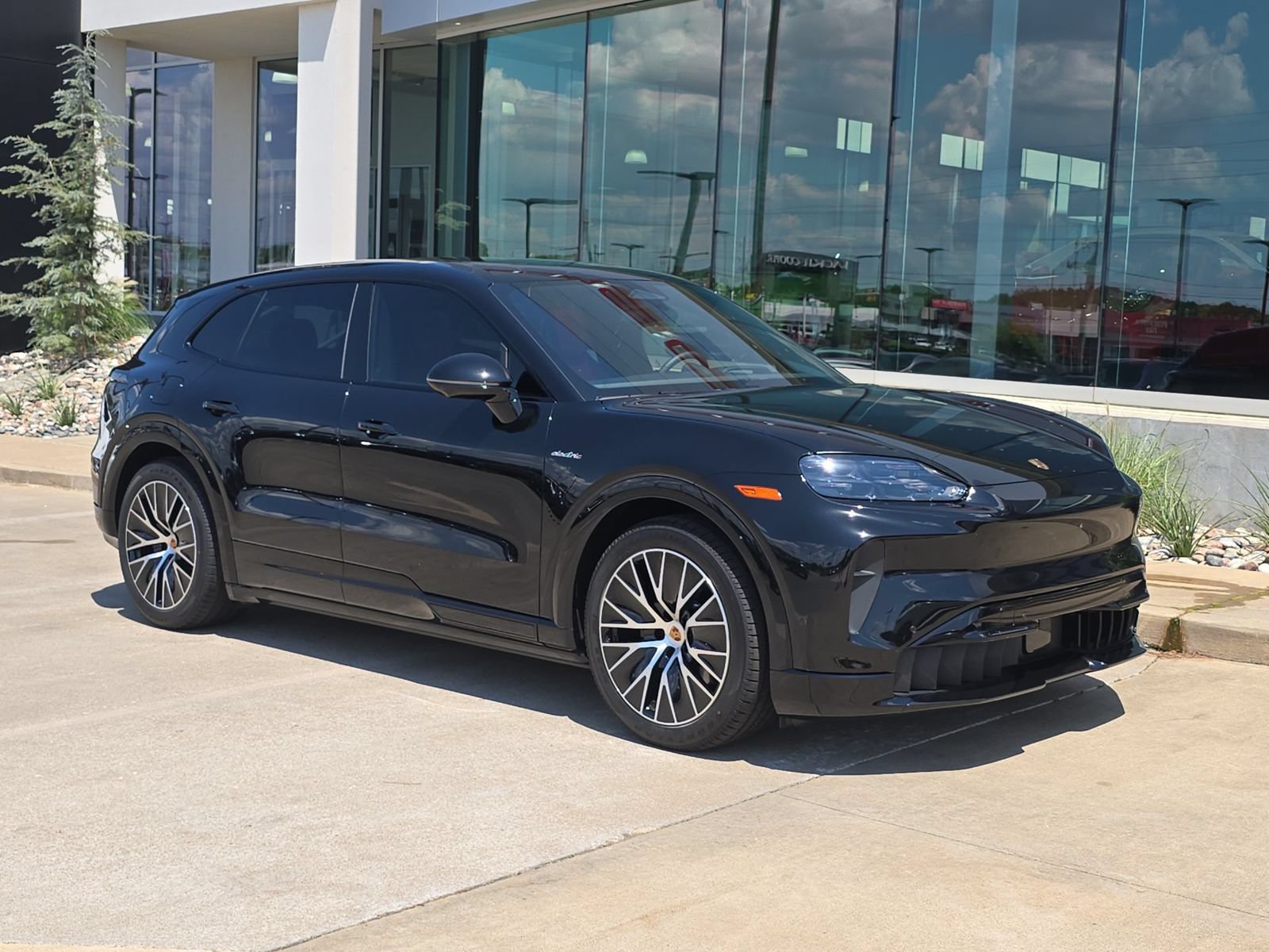 New 2026 Porsche Cayenne Electric AWD/4WD image 9