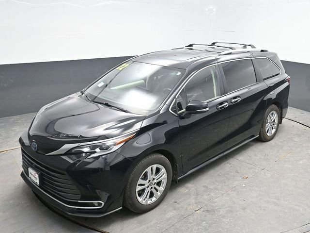 Used 2022 Toyota Sienna Platinum image 27