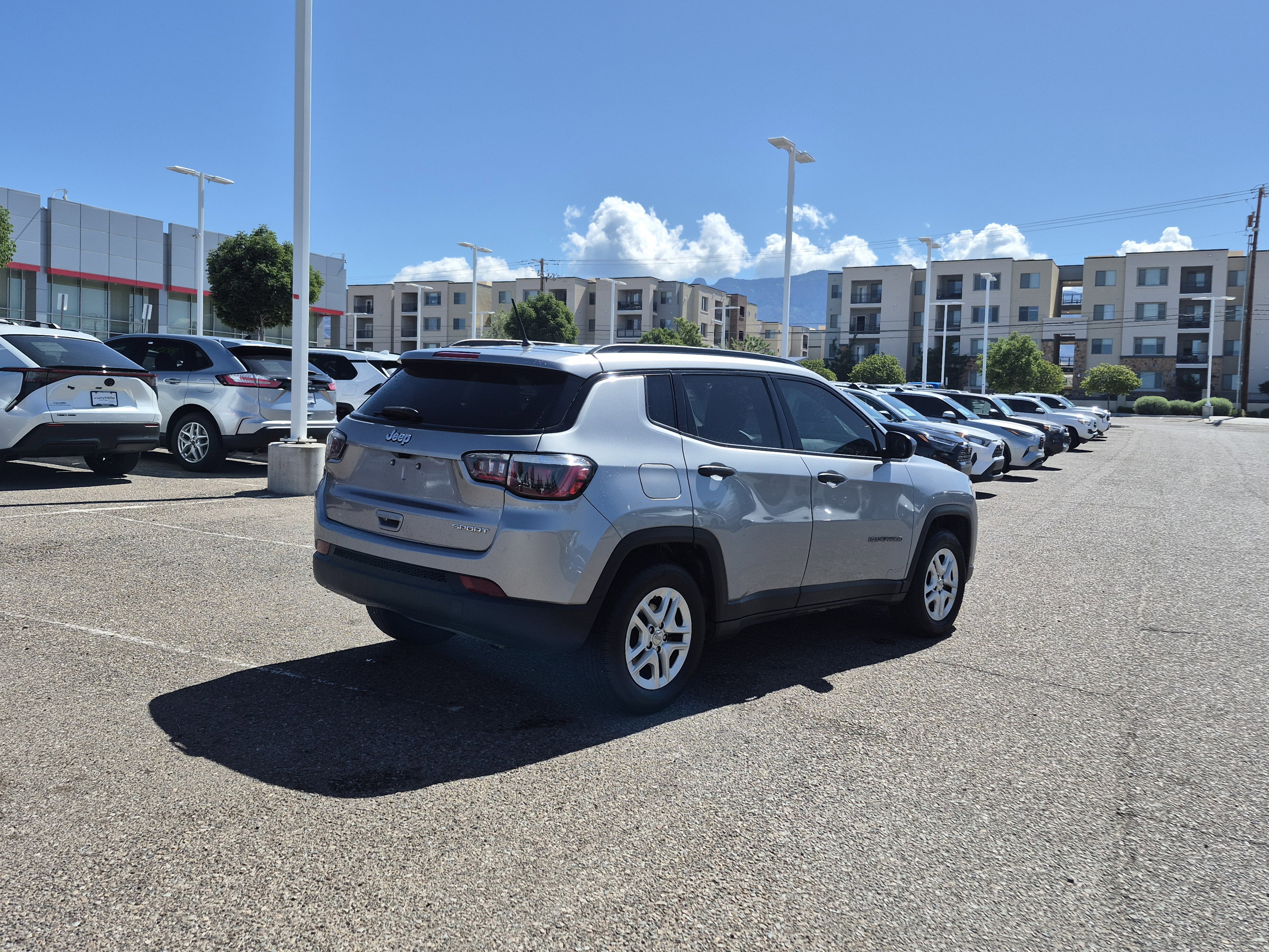 Used 2018 Jeep Compass Sport FWD image 5