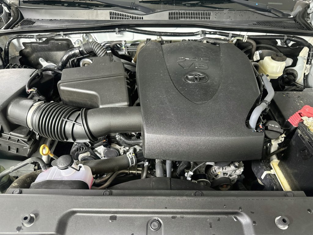 Used 2022 Toyota Tacoma SR5 w/ Technology Package RWD image 10