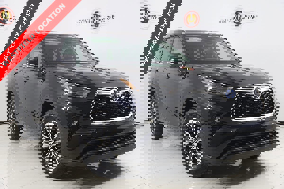 Used 2023 Toyota Highlander XLE
