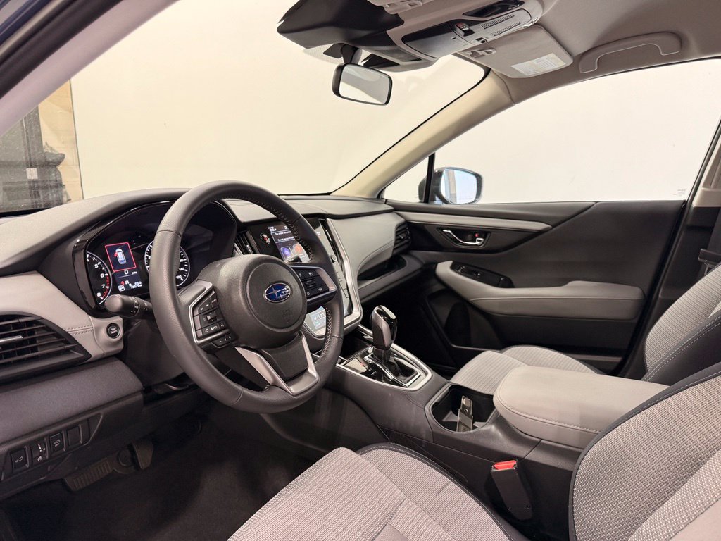 Used 2025 Subaru Outback Premium AWD/4WD image 11
