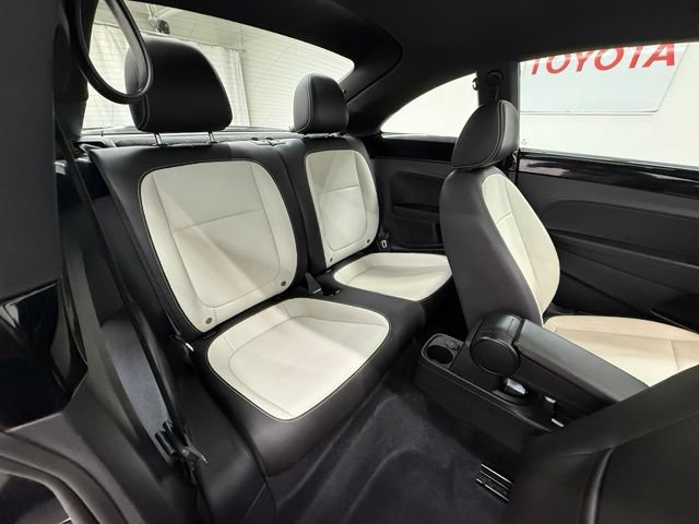 Used 2019 Volkswagen Beetle 2.0T SE w/ SE Premium Package FWD image 7