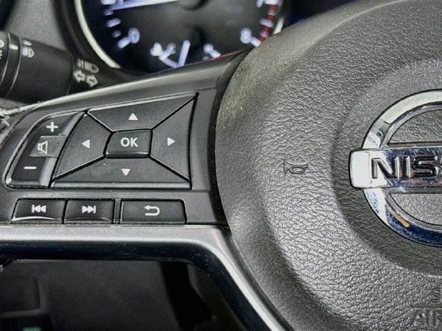 Used 2021 Nissan Rogue Sport SV FWD image 11