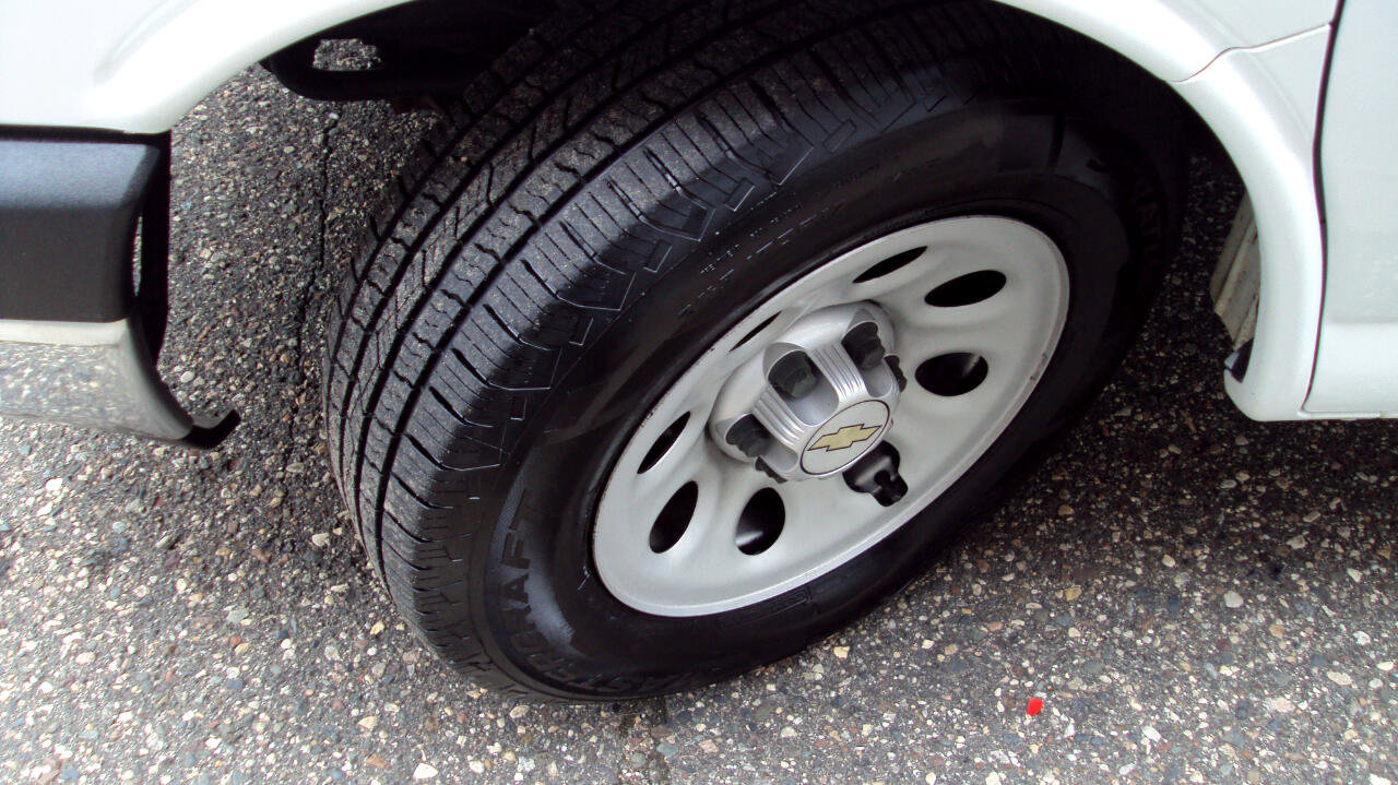 Used 2013 Chevrolet Express 1500 LS image 30