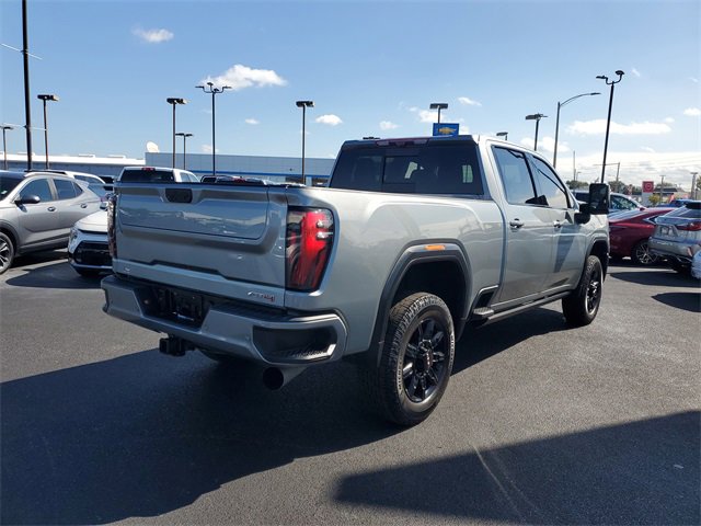 Used 2024 GMC Sierra 2500 AT4 w/ AT4 Premium Plus Package image 3