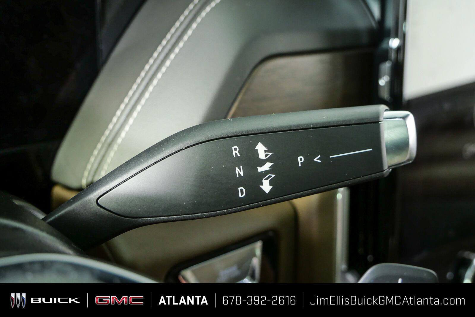 Used 2025 GMC Yukon XL Denali Ultimate w/ LPO, Floor Liner Package AWD/4WD image 18