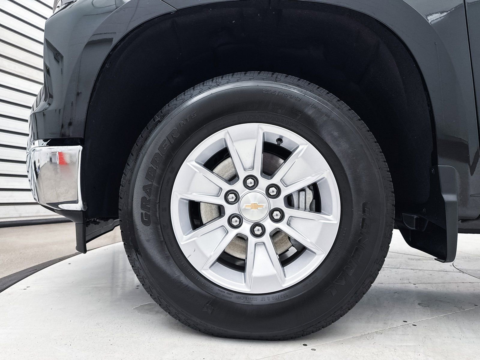 Used 2025 Chevrolet Silverado 1500 LT w/ Convenience Package II image 15