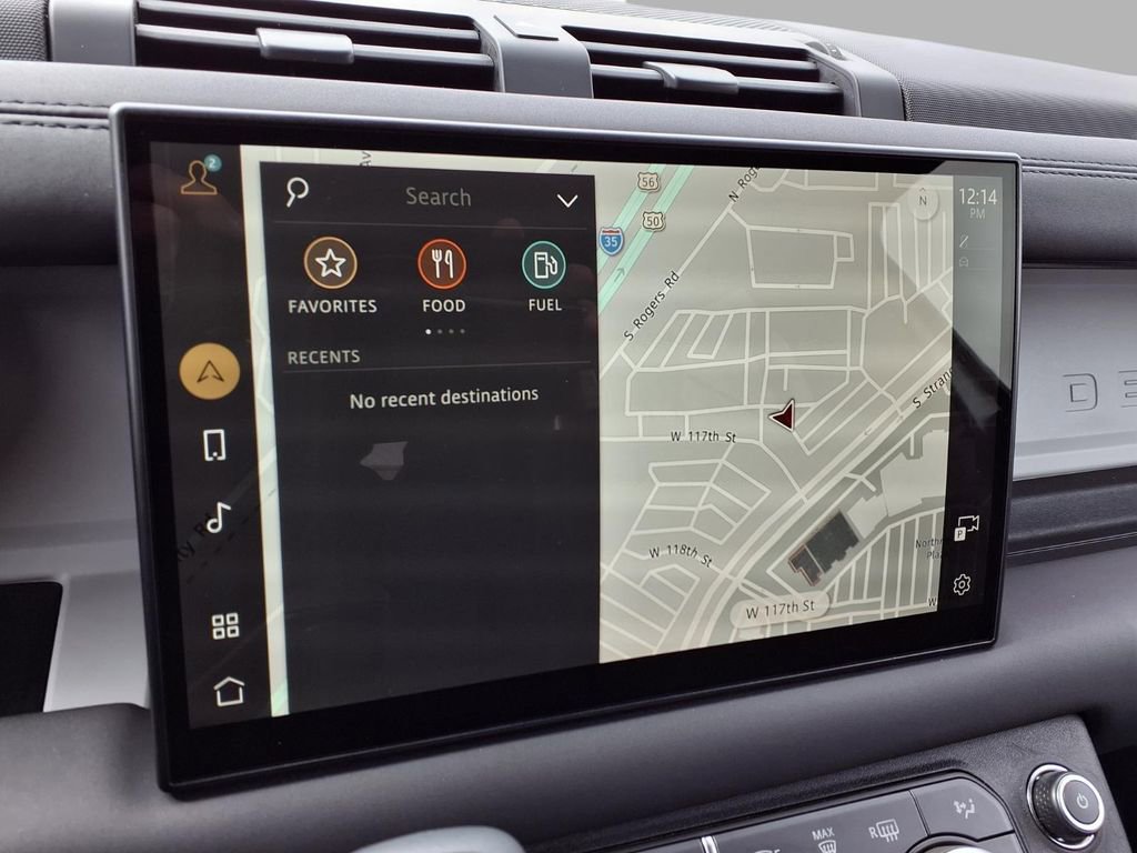 Used 2025 Land Rover Defender 110 S image 7