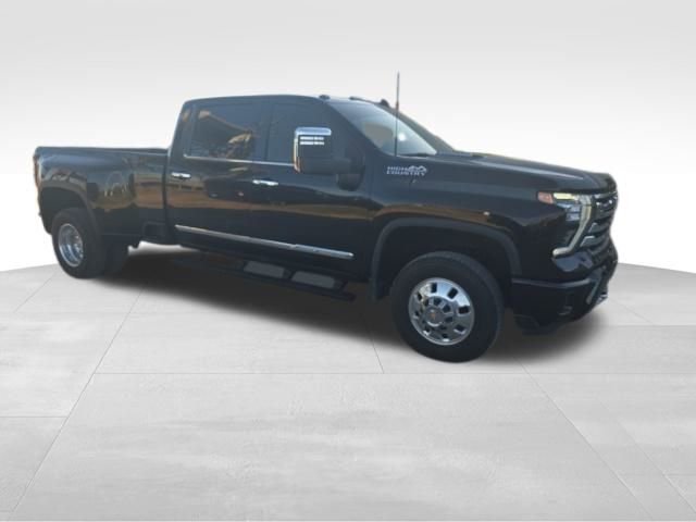 Used 2024 Chevrolet Silverado 3500 High Country w/ High Country Premium Package image 10