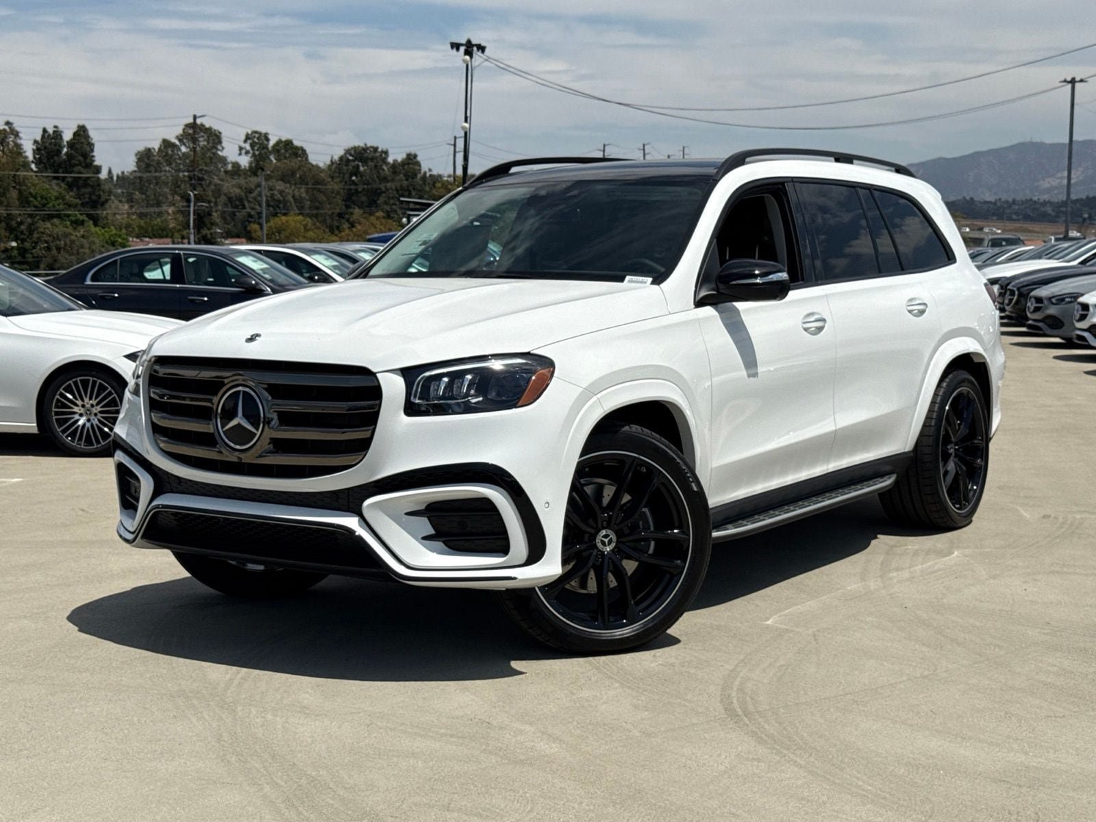 New 2026 Mercedes-Benz GLS 450 4MATIC image 2
