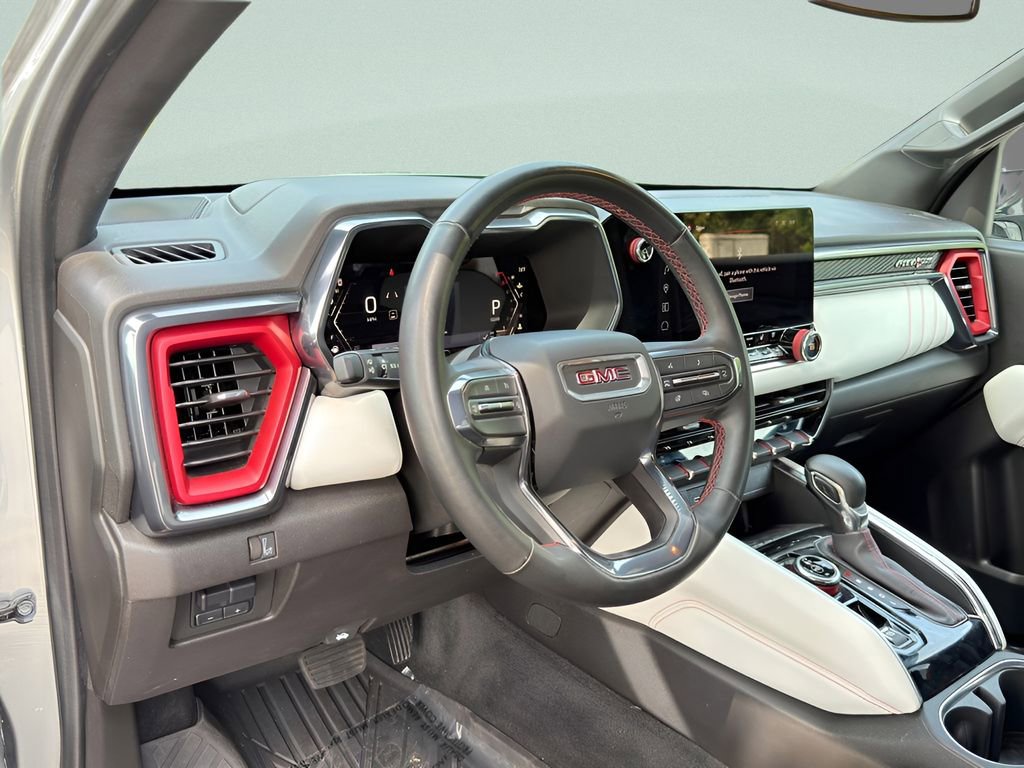 Used 2024 GMC Canyon AT4X AWD/4WD image 10