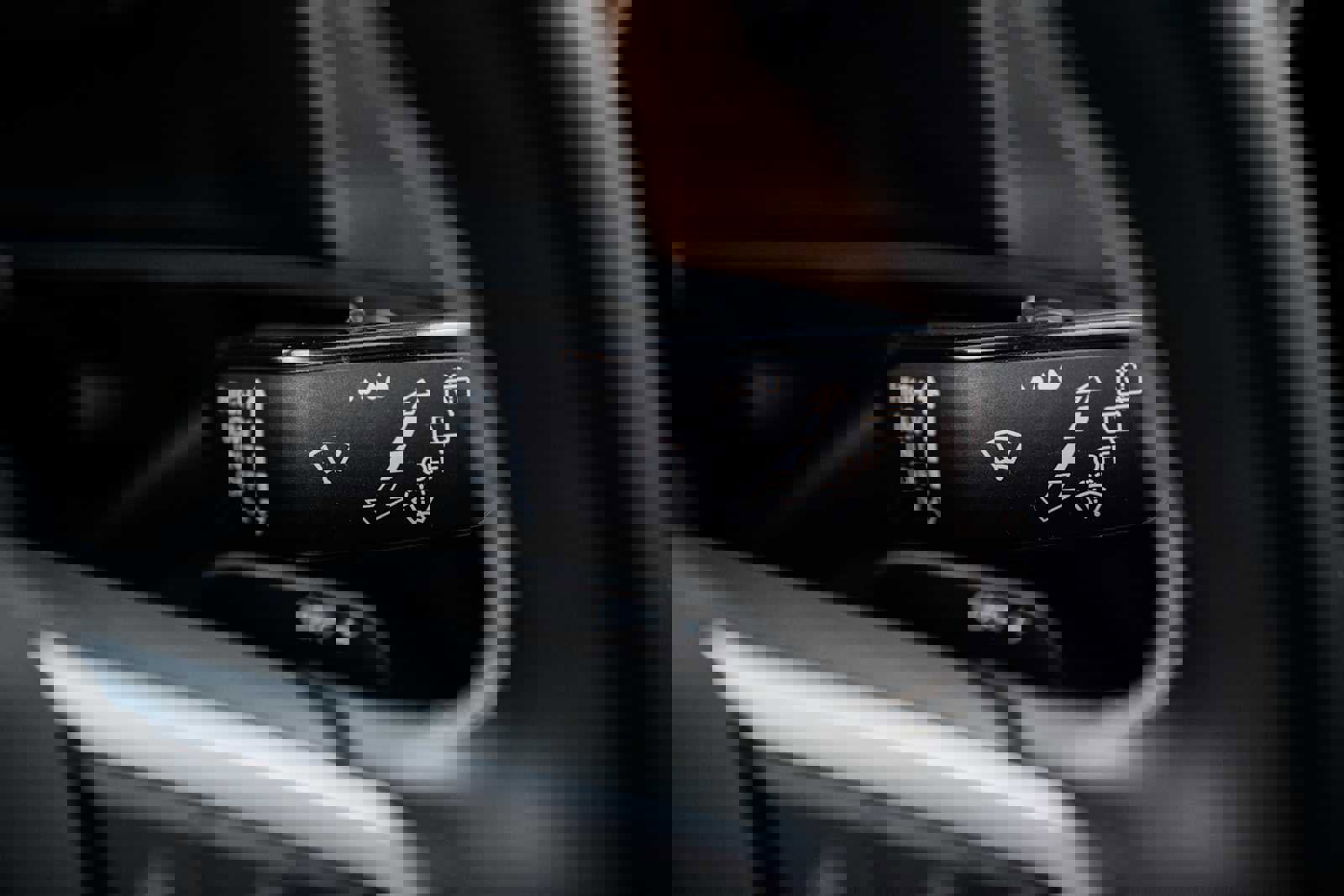 Used 2025 Volkswagen Atlas SE image 29