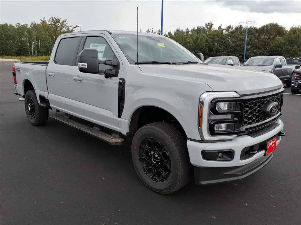 New 2026 Ford F250 XLT image 4
