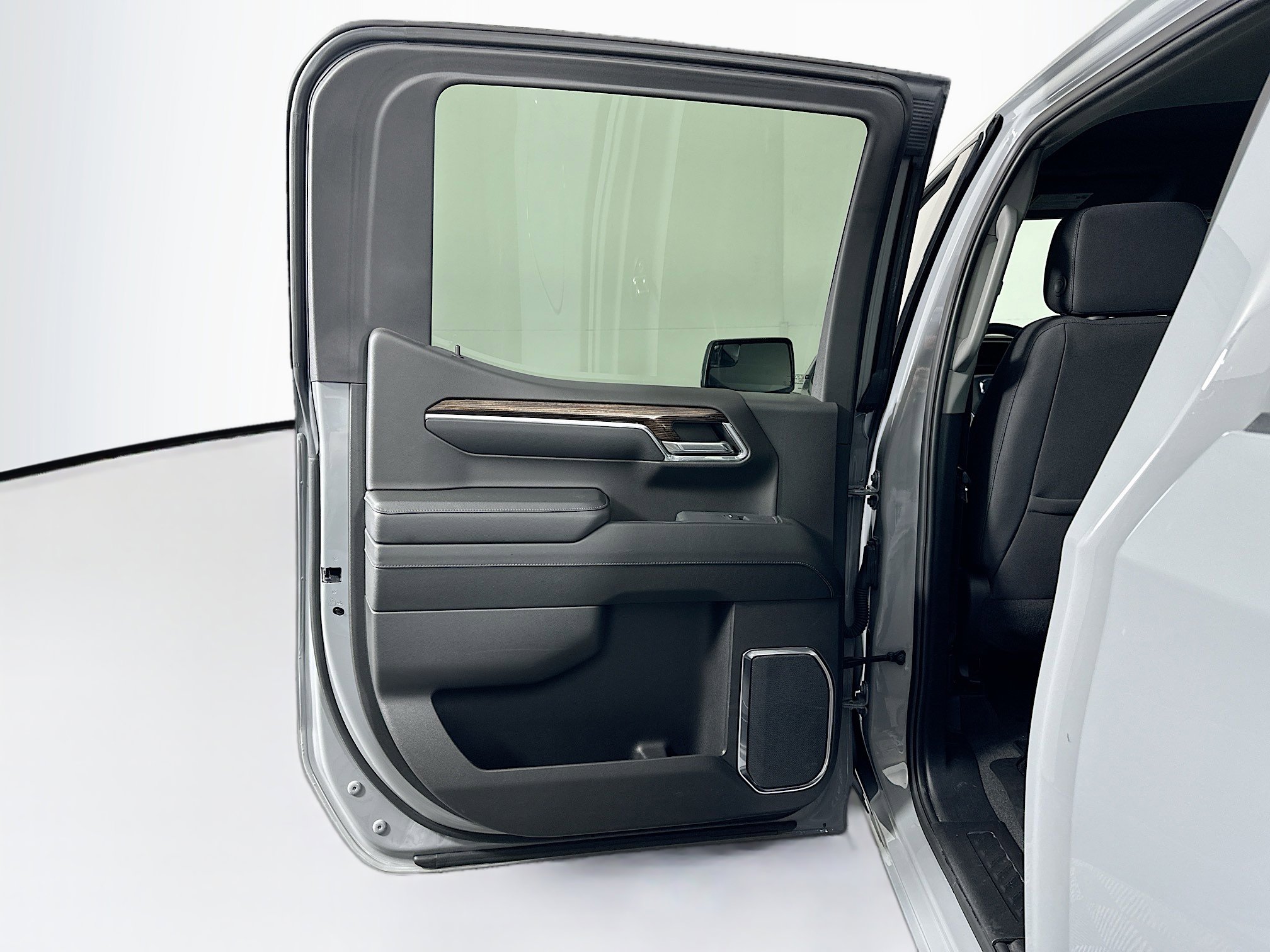 Used 2024 GMC Sierra 1500 Elevation AWD/4WD image 25