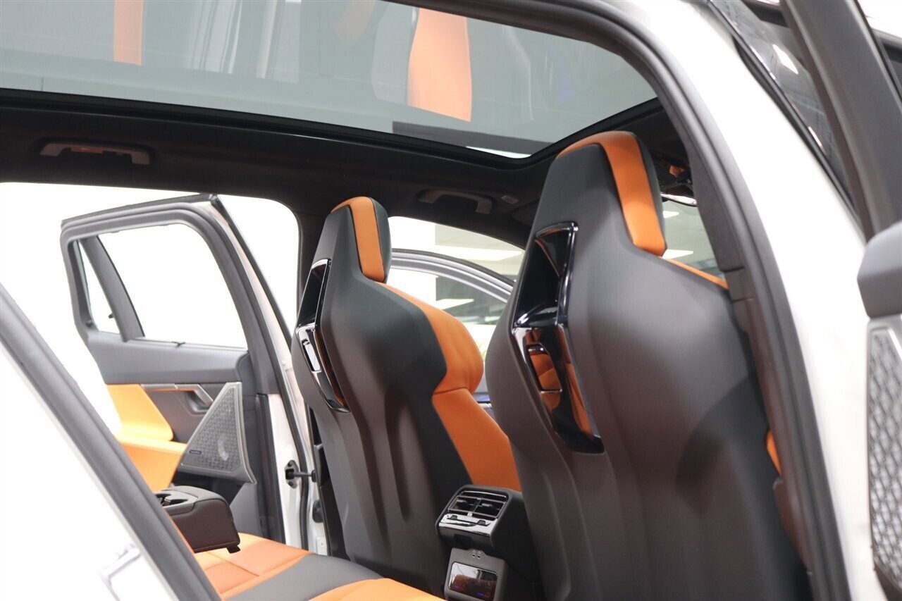 Used 2025 BMW M5 Touring w/ M Driver's Package image 57