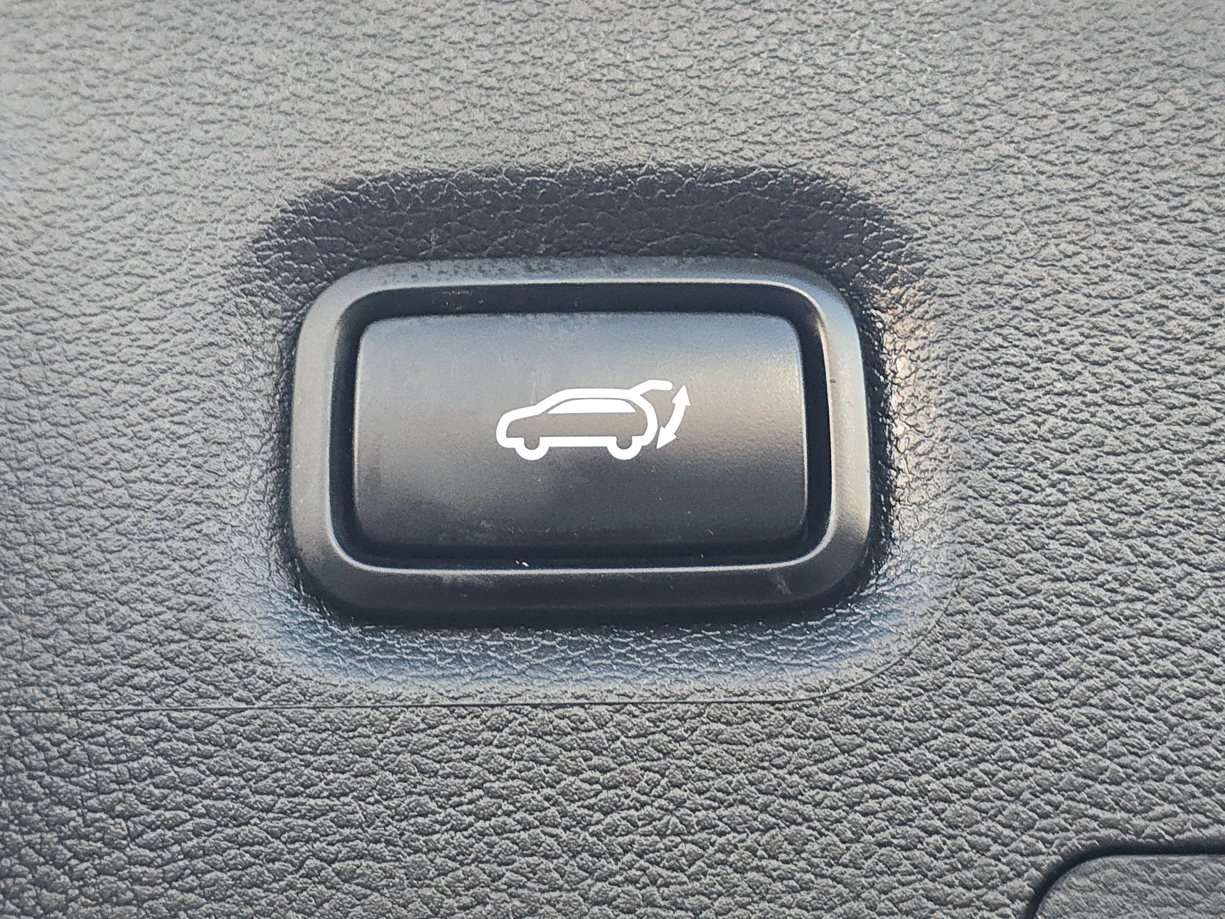 Used 2023 Hyundai Santa Fe SEL image 11