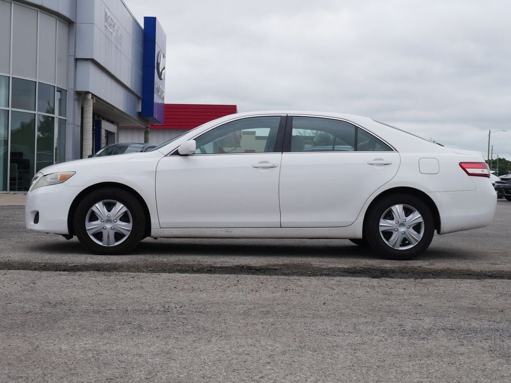 Used 2010 Toyota Camry FWD image 5