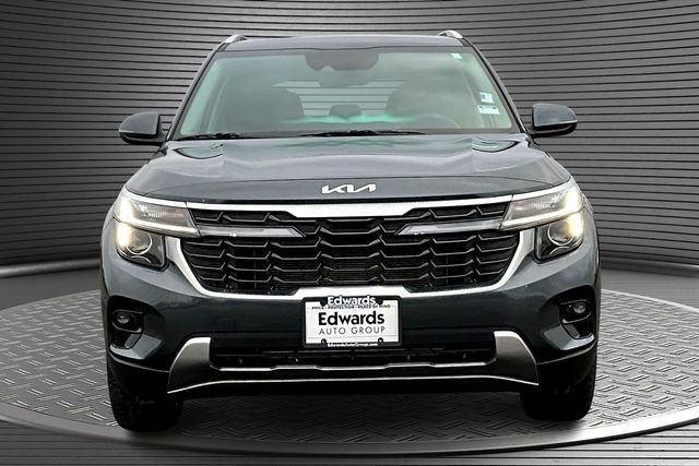 Used 2024 Kia Seltos EX FWD image 2