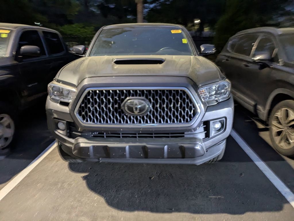 Used 2019 Toyota Tacoma TRD Sport w/ Technology Package image 2