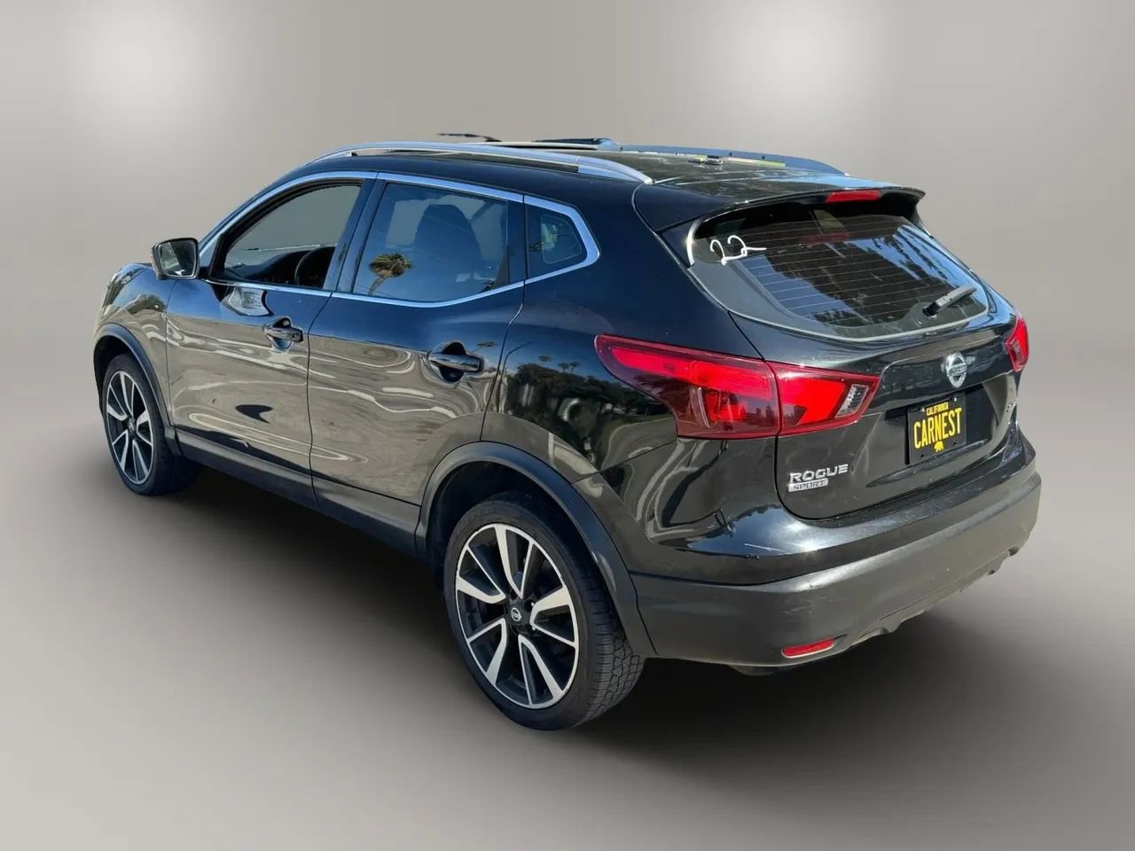 Used 2018 Nissan Rogue Sport SL w/ SL Premium Package AWD/4WD image 9