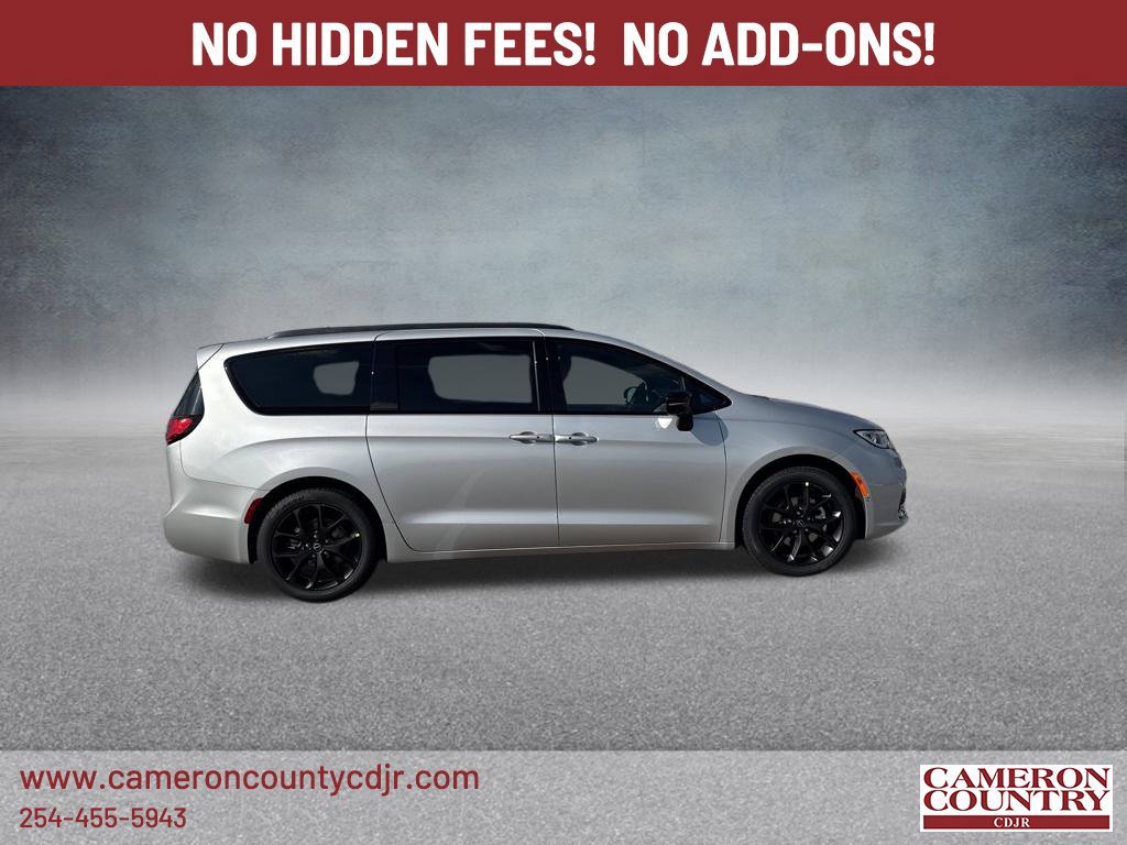 New 2026 Chrysler Pacifica Select w/ S Appearance Package FWD image 2