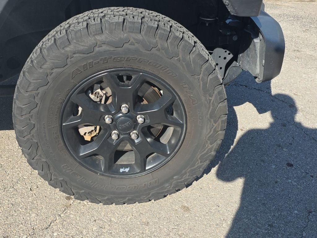 Used 2022 Jeep Wrangler Unlimited Willys image 15