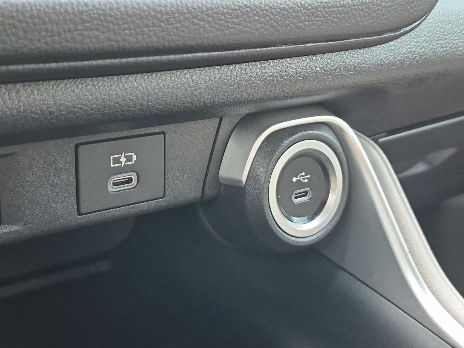 Used 2025 Toyota Grand Highlander AWD image 32