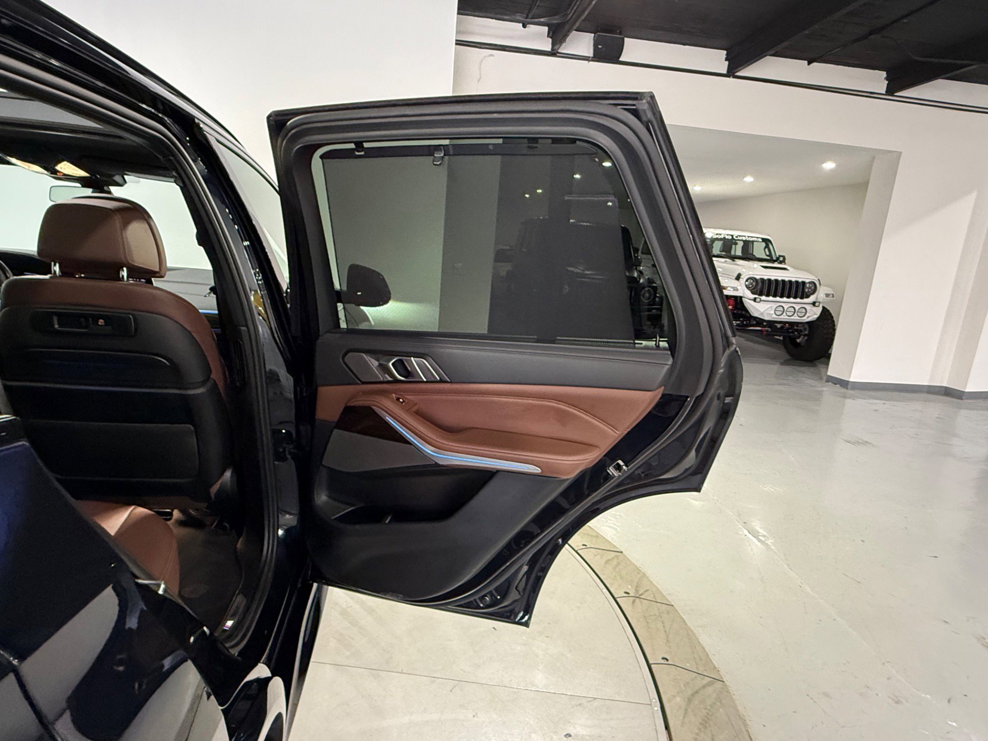 Used 2023 BMW X5 xDrive45e w/ Executive Package AWD/4WD image 59
