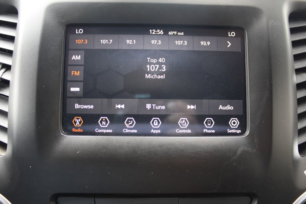 Used 2019 Jeep Cherokee Latitude Plus w/ Comfort/Convenience Group AWD/4WD image 28