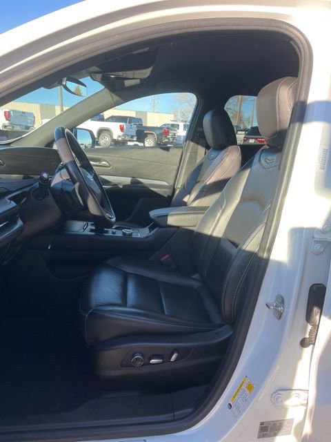 Used 2024 Cadillac XT4 Premium Luxury AWD/4WD image 31